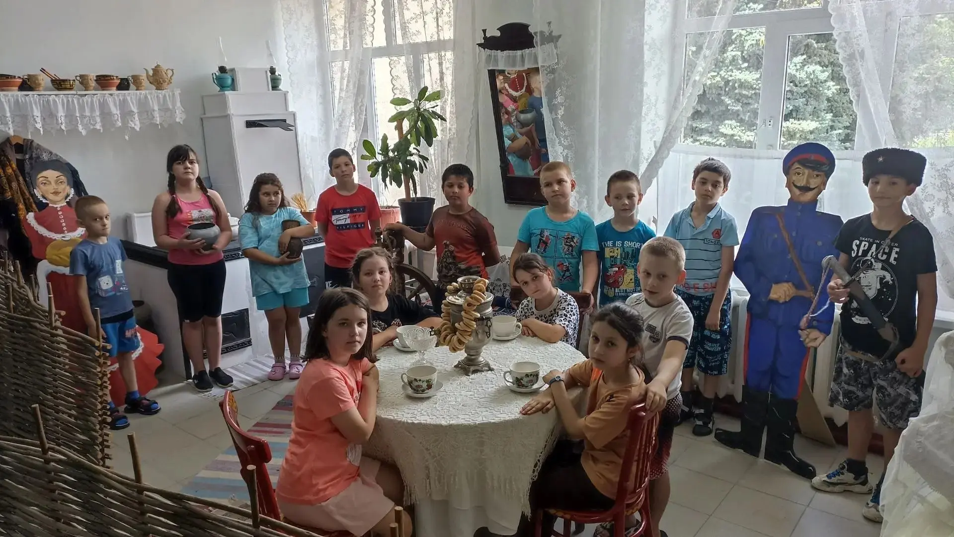 В пришкольном лагере "Радуга" в х. Федулов 16 июня состоялась увлекательная и познавательная беседа 