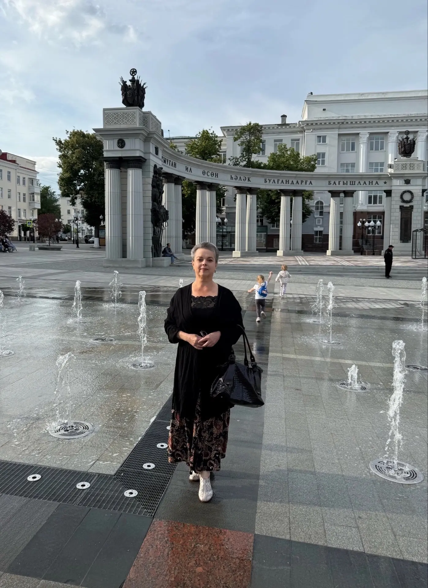 Три раза в жизни я просто ехала туда, куда влекло меня сердце. Душа. Не сомневаясь, не раздумывая, д