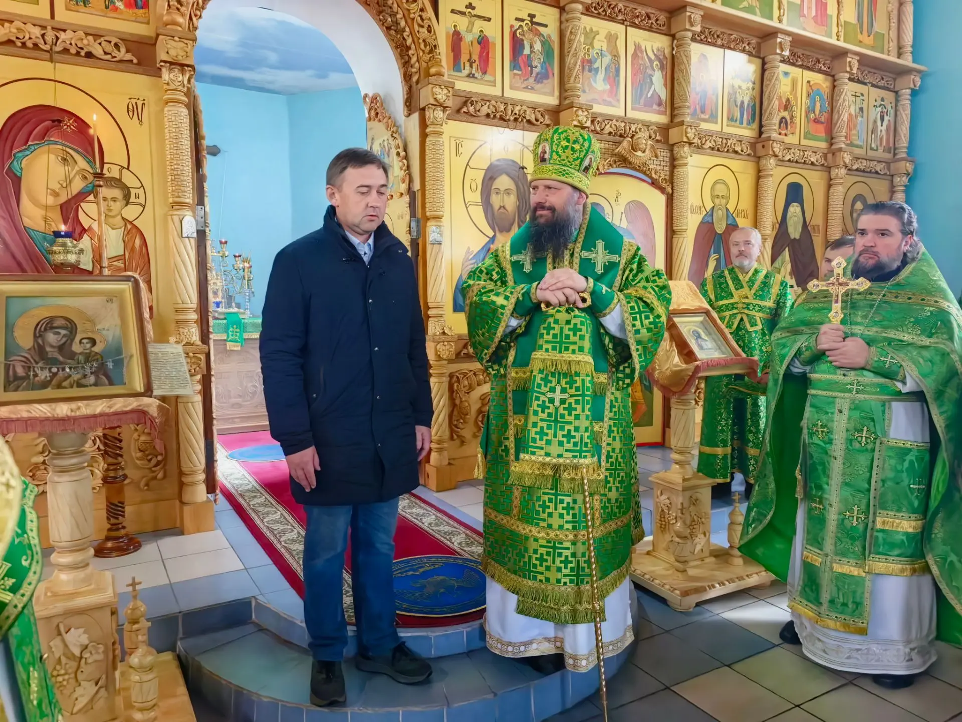 🌿Глава Агрызского района Ленар Фаридович Нургаянов посетил архиерейское богослужение. ...
