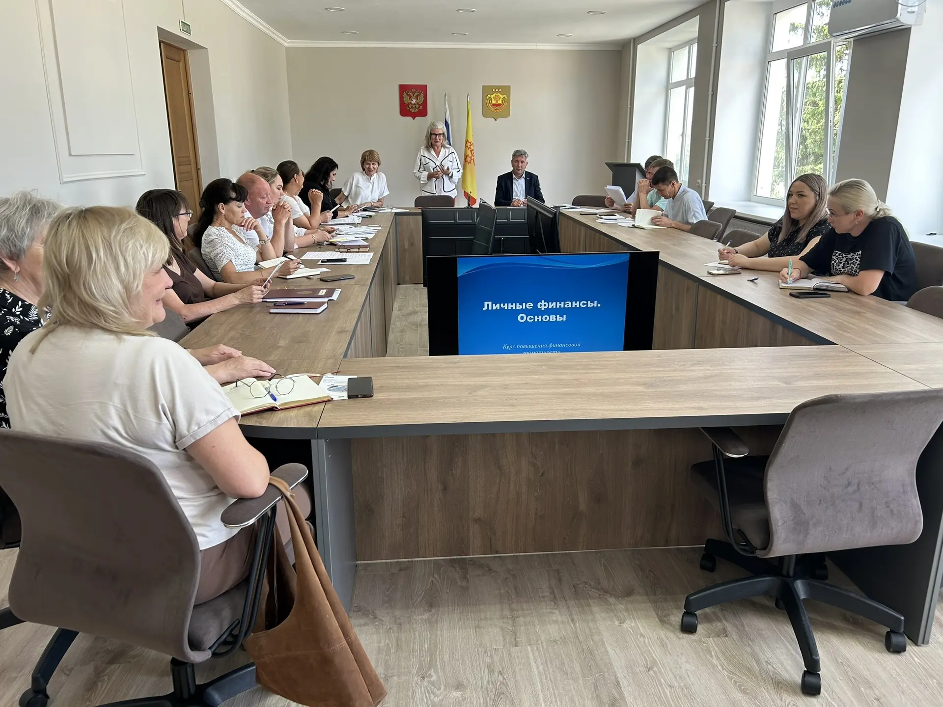 🚀 Утро понедельника в Урмарском округе: планерка задала тон всей неделе!

Коротко о главном: итоги 