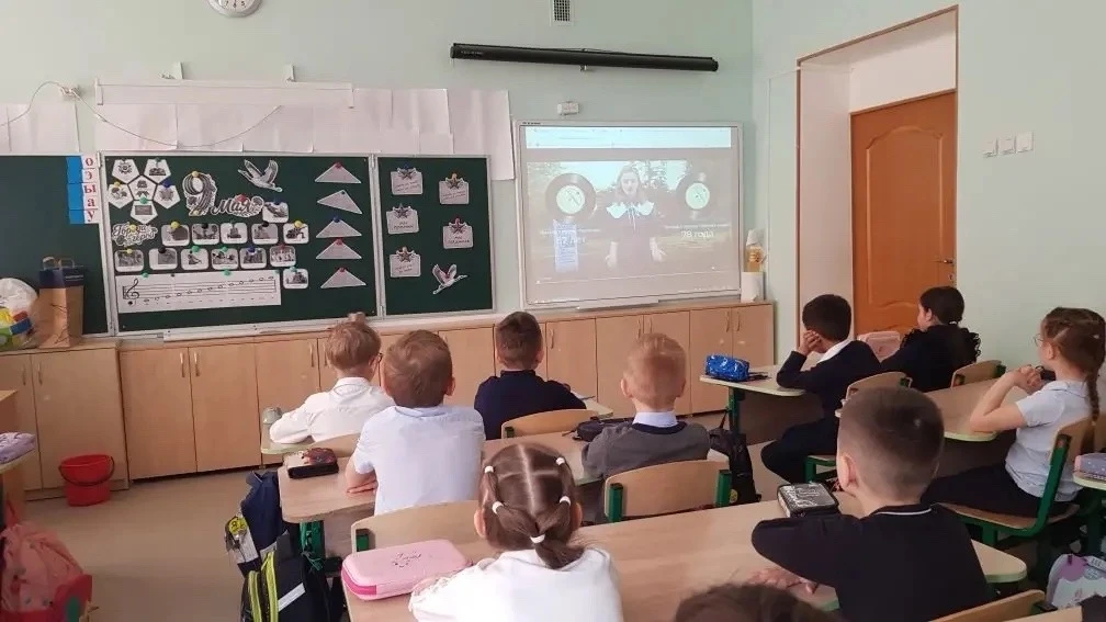 Разговоры о важном 🇷🇺 Песни о войне.  Сегодня на занятии «Разговоры о важном» мы погрузились в особу