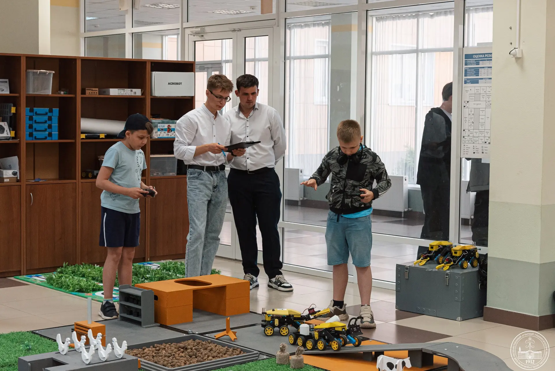 🤖Первый день полуфинала «АгроРОБОТЫ» позади  Сегодня на нашей площадке стартовали дополнительные исп
