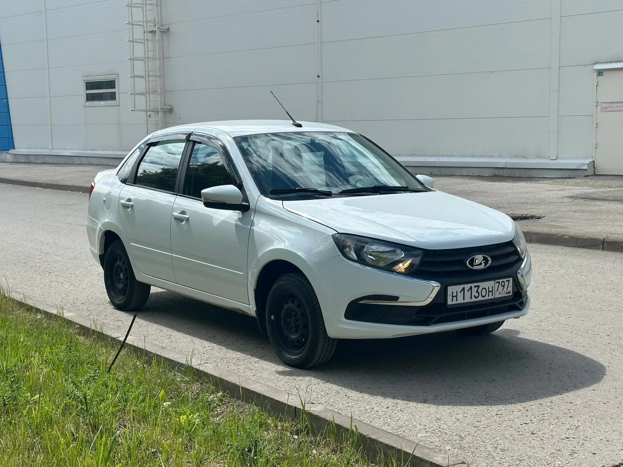 🚗 Lada Granta 2023