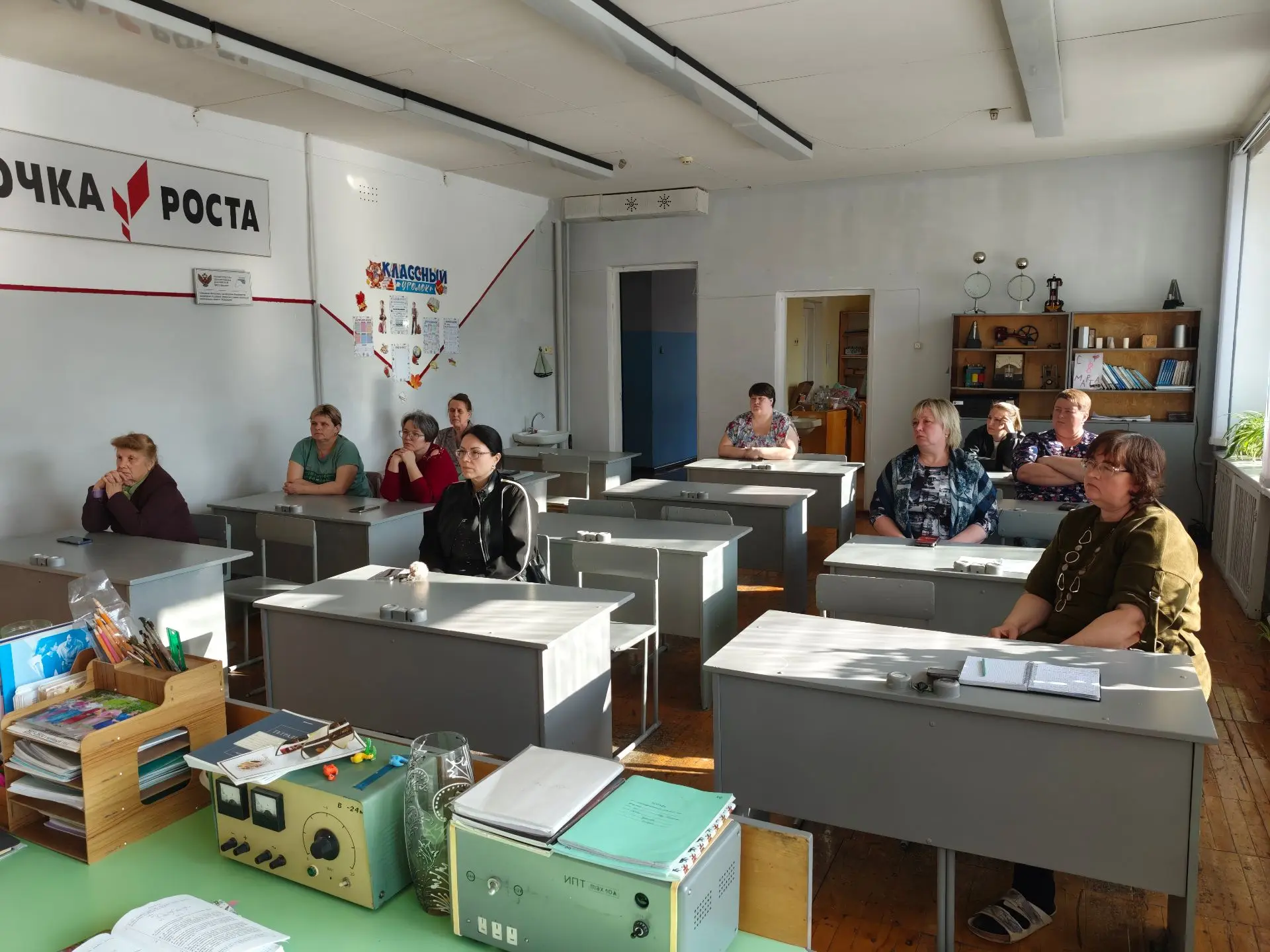 Учащиеся 7- 9 классов, а так же их родители приняли участие в  санитарно - просветитель...