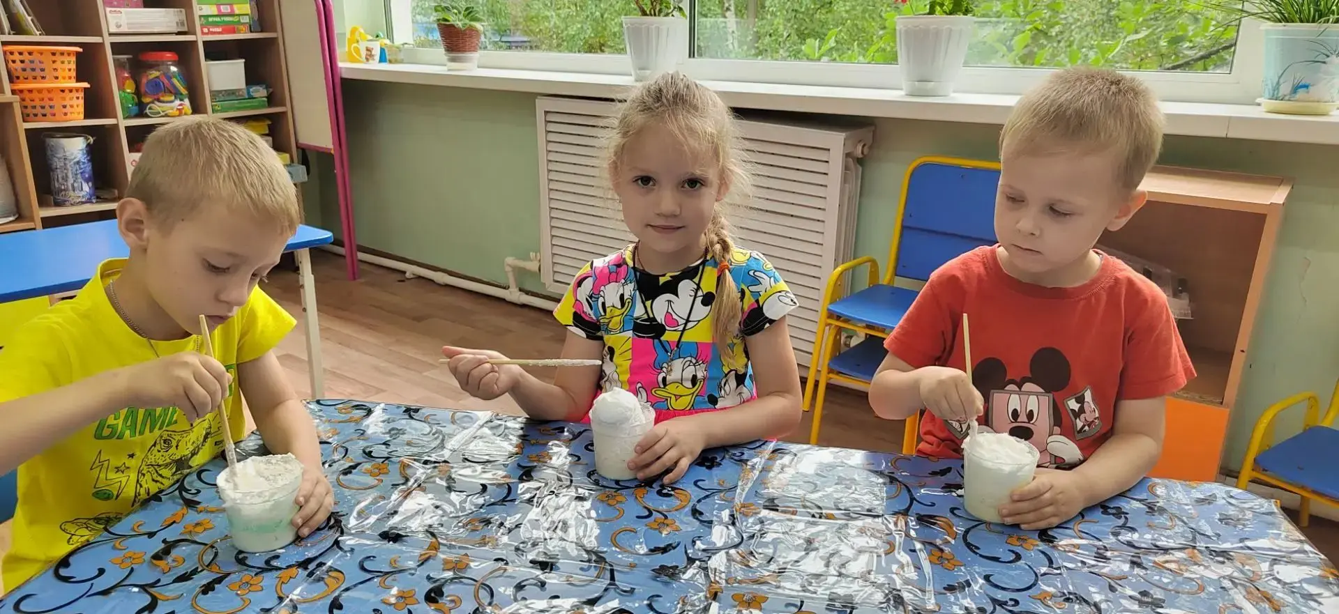 💖Экспериментирование "Создание искусственного снега из соды и пены для бритья"🌞🔍🧪⚗ - дети средне
