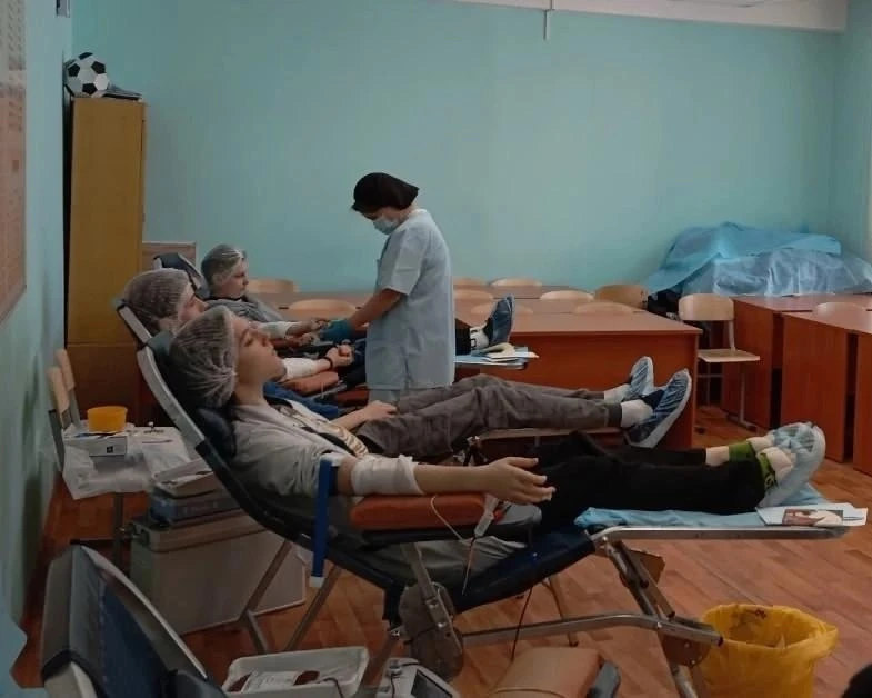 ✨ Капля жизни: мурманчане все чаще становятся донорами крови

Для большинства из нас 450 миллилитров