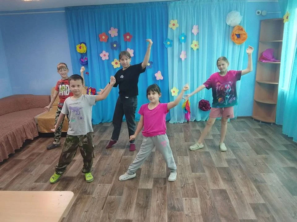 ☀️Лето — время двигаться! 💃🕺

Пока лето в самом разгаре, воспитатели отделения социальной реабилит