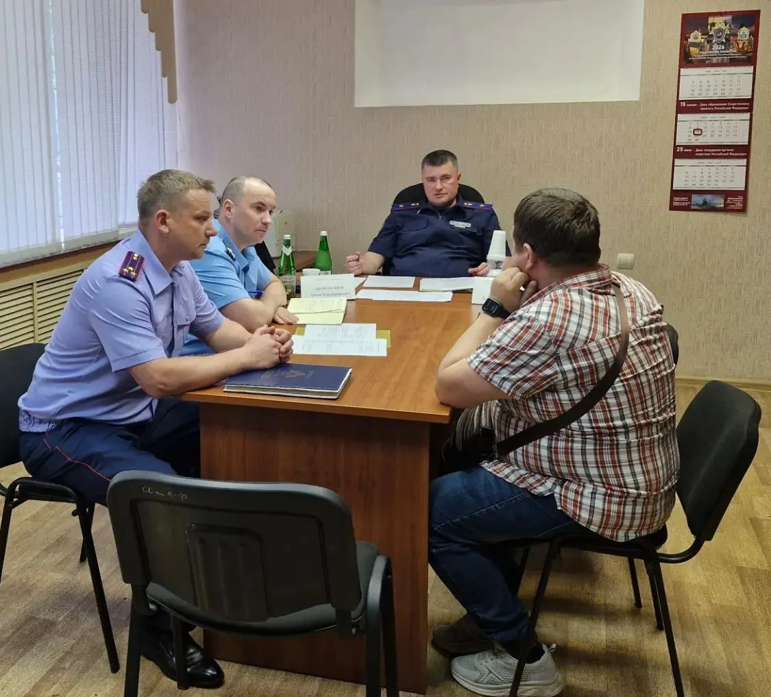 Руководитель следственного управления провел выездной личный прием граждан

Руководитель следственно
