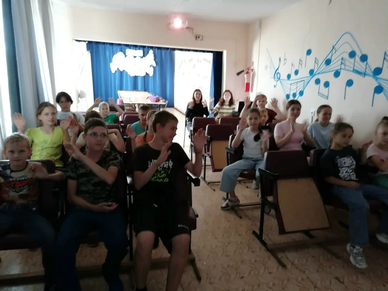 Шоколандия
11 июля, как известно, отмечается Всемирный день шоколада. Ребята на нашем Библиодворике 