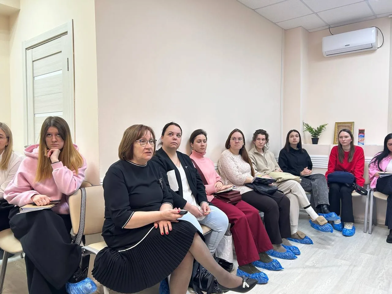 В рамках городской профилактической акции «Школе важен каждый» в МБУ «ЦППМСП Калининского района г. 