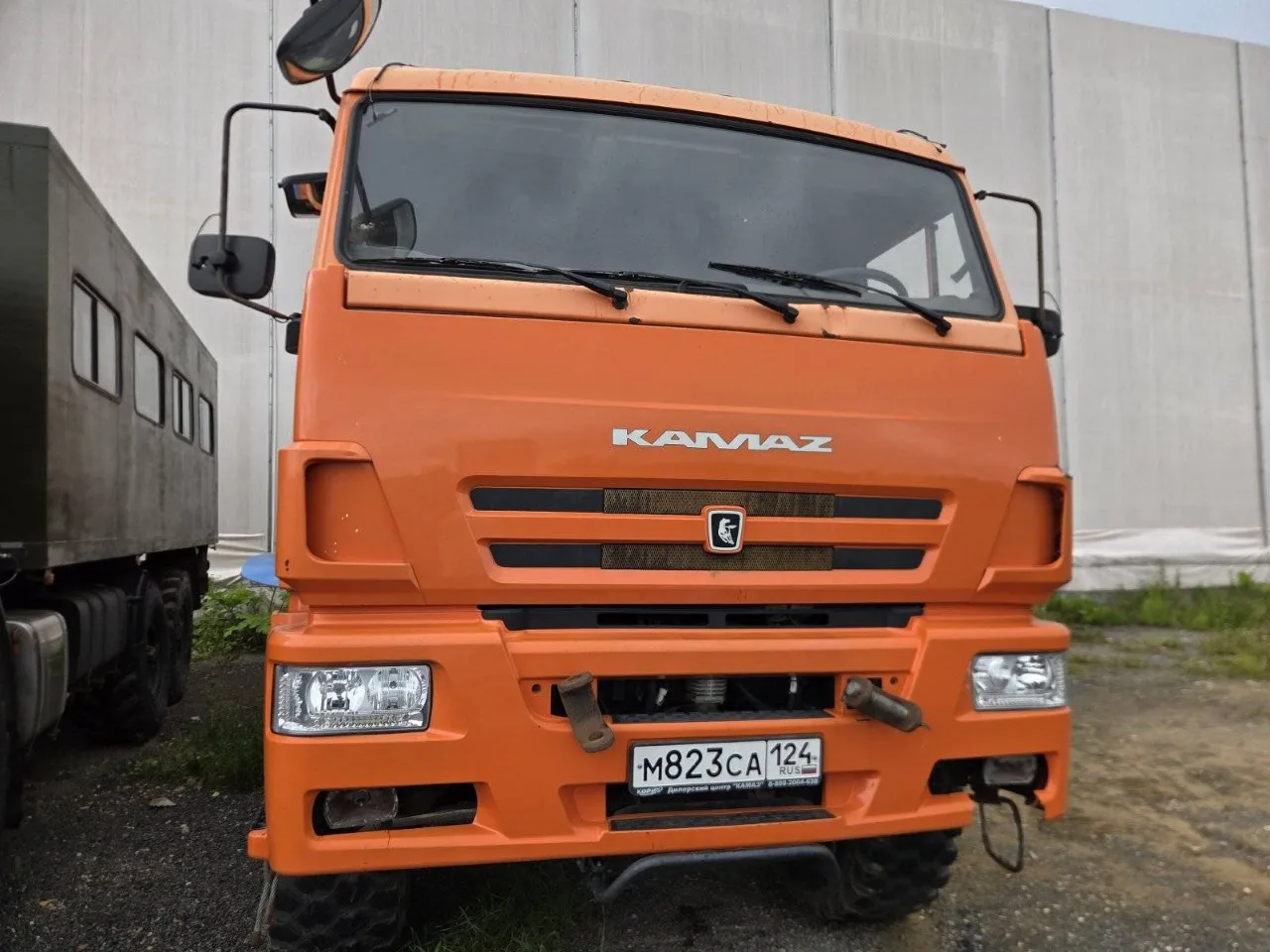 Самосвал, шасси КамАЗ 65222, 6х6, 16 м3, 20 т (2020 г.в., гос. номер М823СА124, VIN XTC...