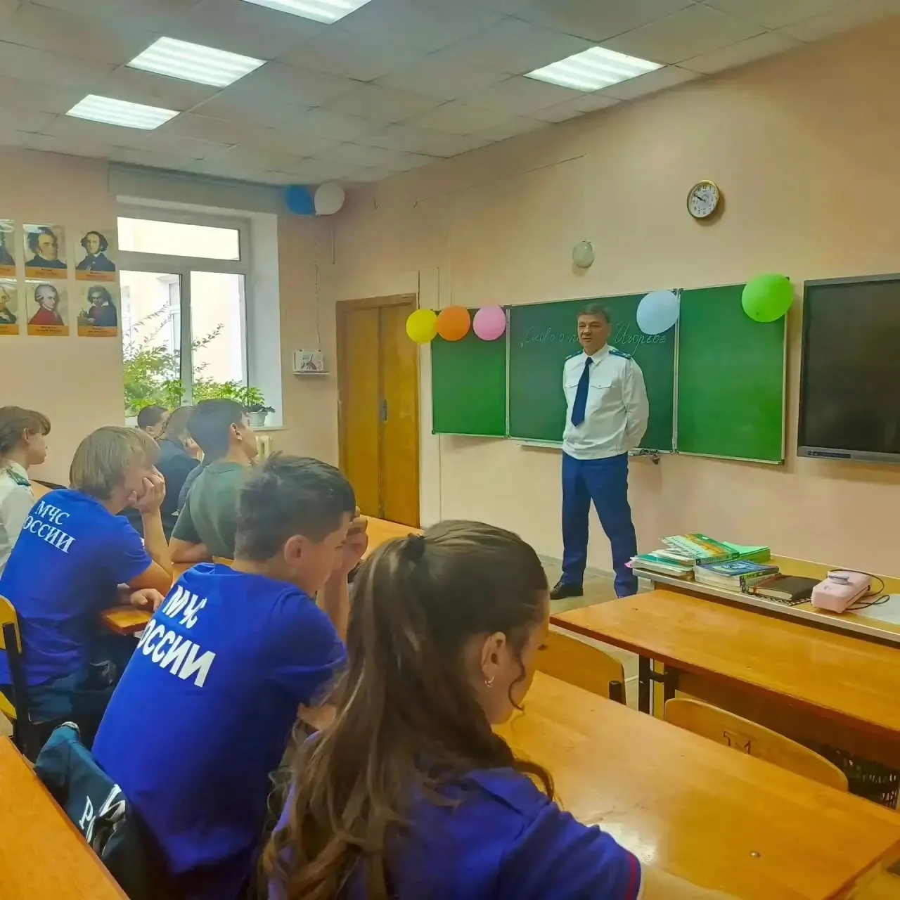 В  МБОУ «Боброводворская СОШ» состоялась встреча с сотрудниками прокуратуры. Во время в...