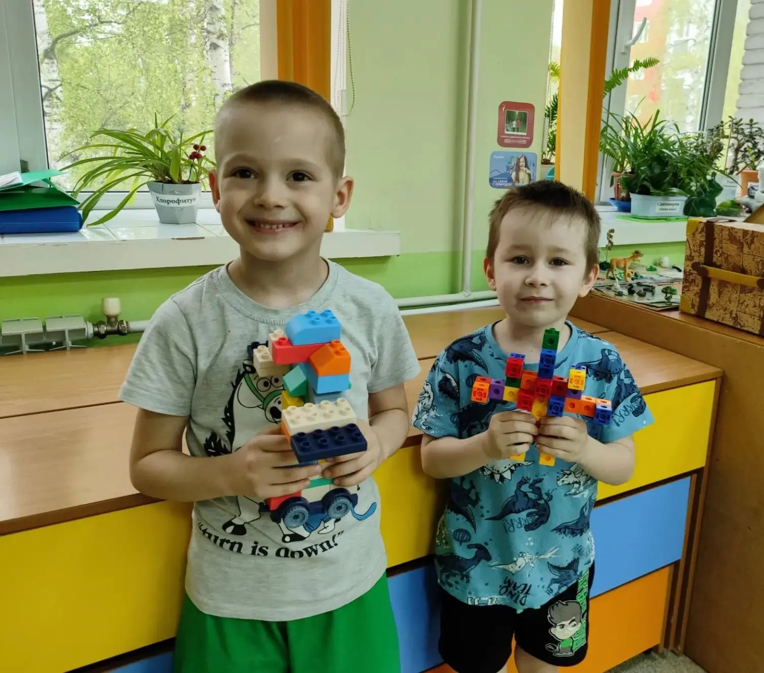 «А у нас сегодня в саду — стройка века!» 🏗️👷‍♂️

Часто думают, что конструирование — это просто «п