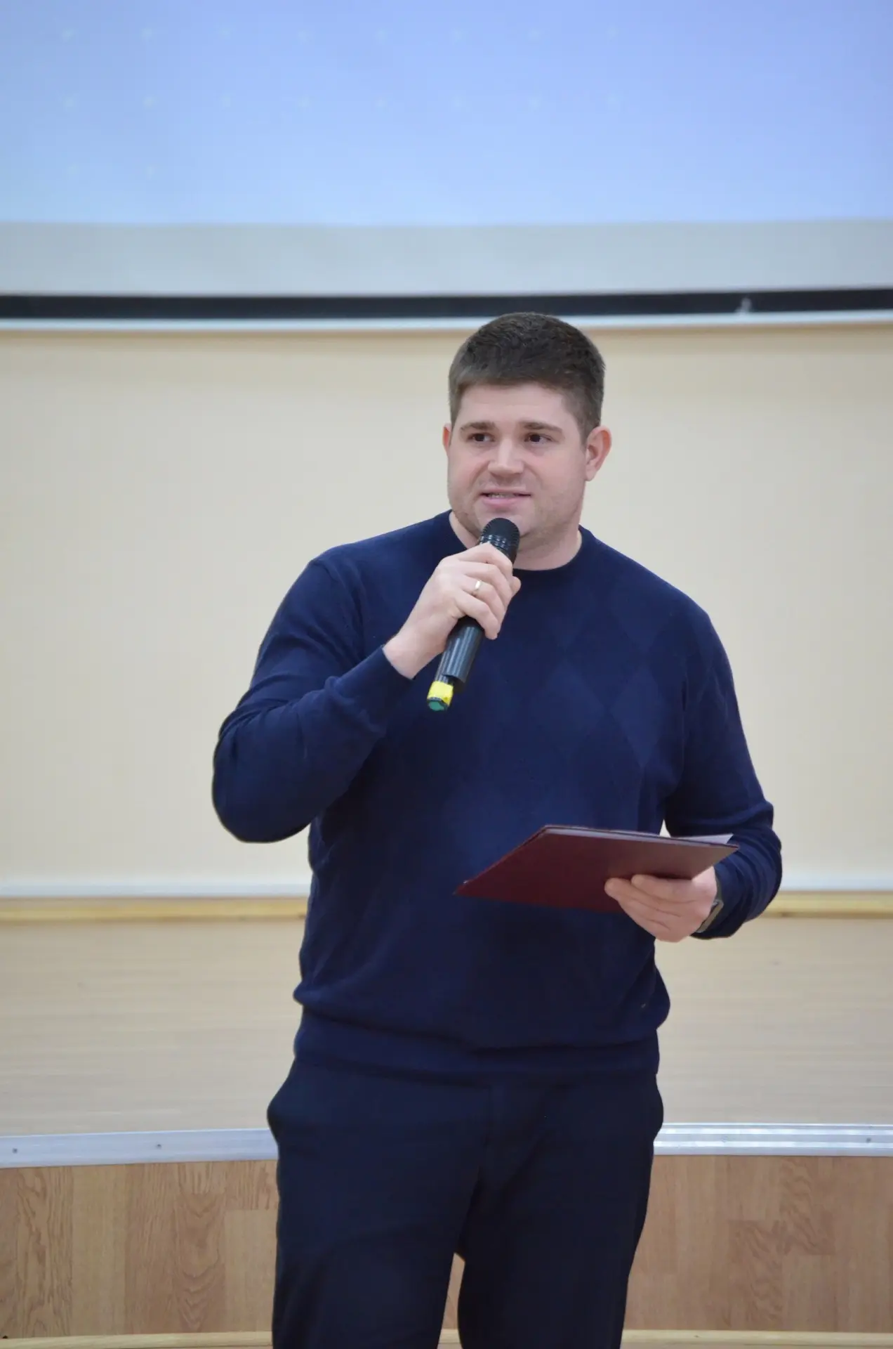 Вчерашний день стал для нашей школы по-настоящему знаковым, наполнив воздух атмосферой торжественнос