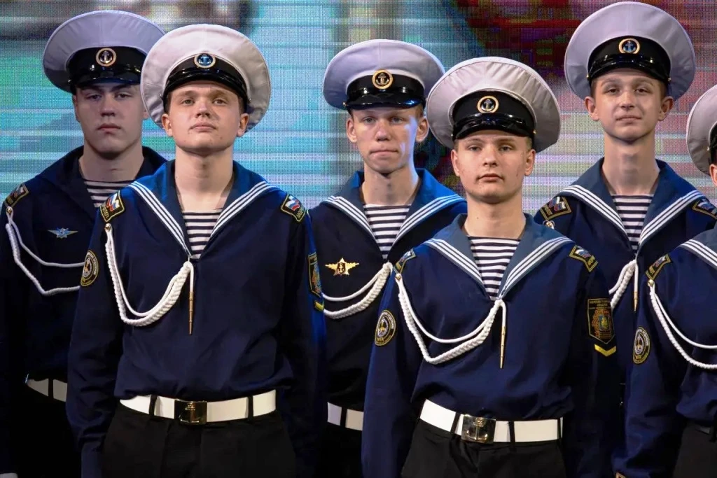 🎉 В Центре культуры и досуга «Кировец» прошёл торжественный концерт, посвящённый Великой Победе. Мер