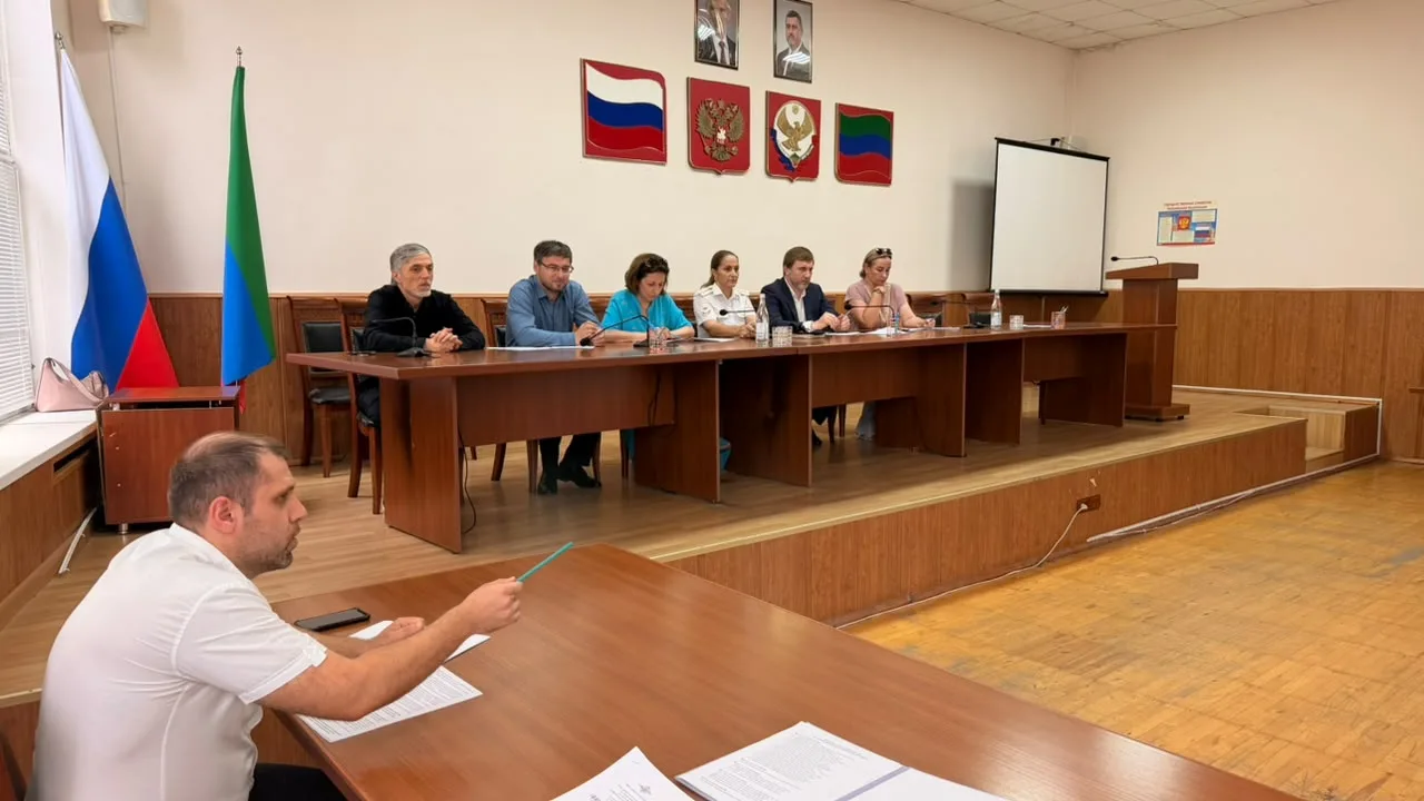 🚩15 июля 2026 года состоялось заседания комиссии по делам                         несовершеннолетни