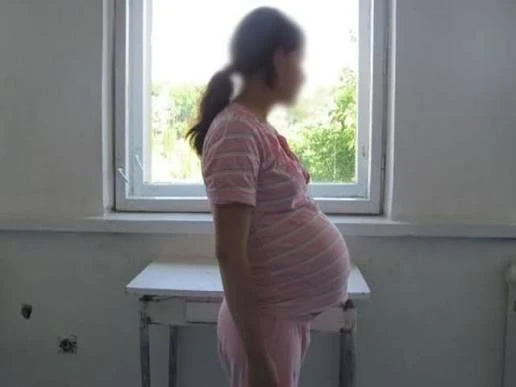 Студенткам-мамам в Костромской области выплатят 300 тысяч рублей