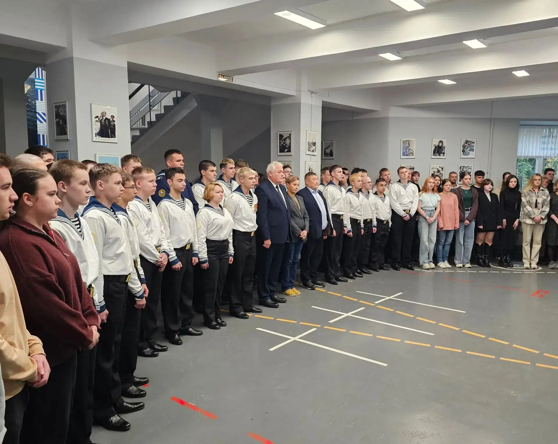 🕯3 сентября, в День солидарности в борьбе с терроризмом, в ФГАОУ ВО «Мурманский арктич...