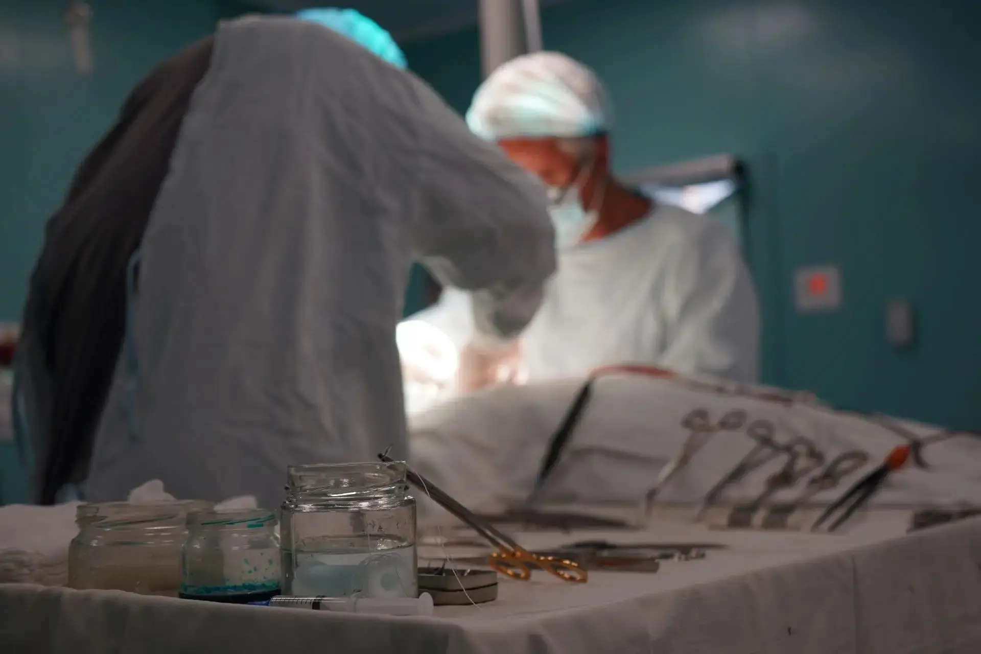 🏥 В Онкологическом центре Калининградской области врачи одновременно удалили опухоль л...