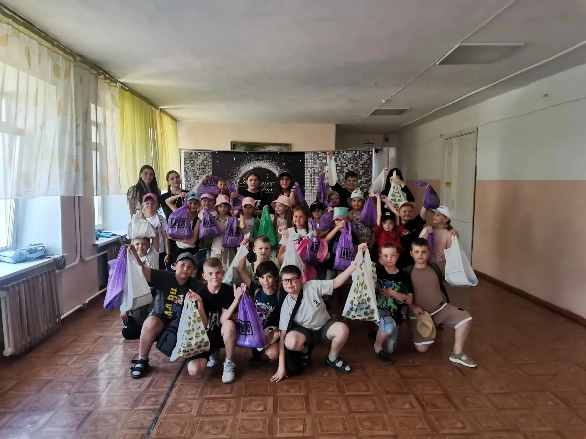 День памяти в пришкольном лагере

В пришкольном лагере прошёл День памяти, посвящённый подвигам и же