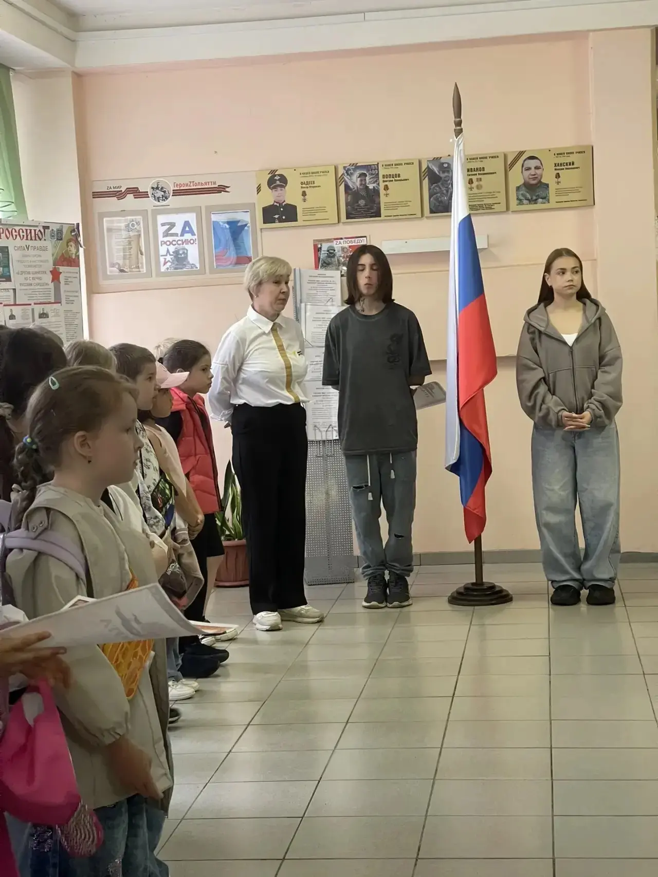 Каждый понедельник в нашем лагере «Городок»— это не просто пробуждение, а настоящий ритуал. Под звук