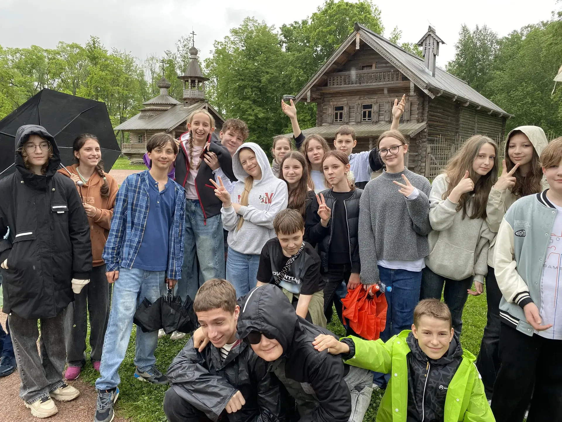Путешествие в истоки Руси 🇷🇺
22 мая ученики 6А класса отправились в увлекательную поездку в Велики