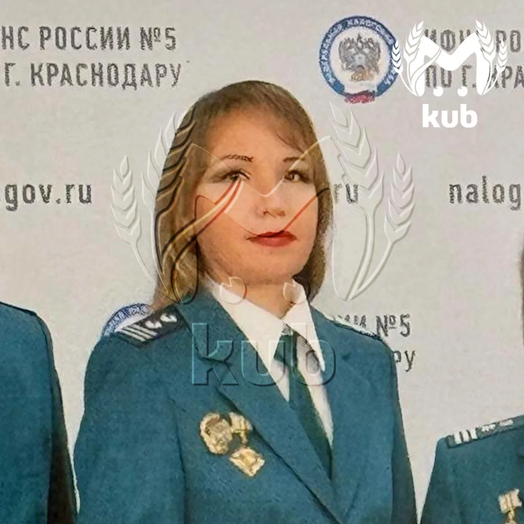 В доме у бывшей начальницы краснодарской налоговой №5 и ещё девяти сотрудников инспекци...