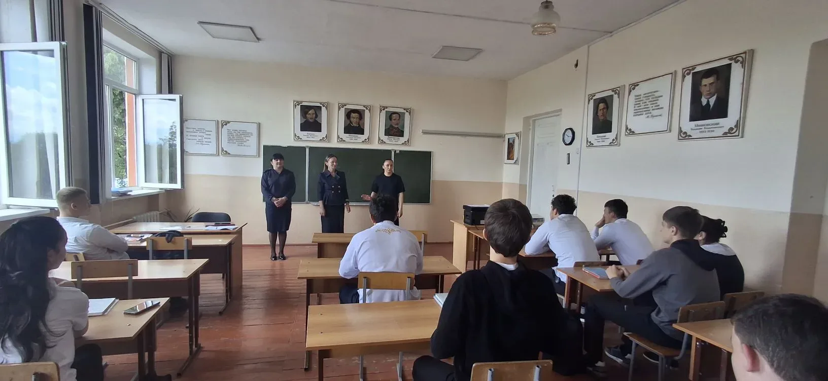 В рамках Международного дня борьбы с наркоманией и незаконным оборотом наркотиков в МБО...