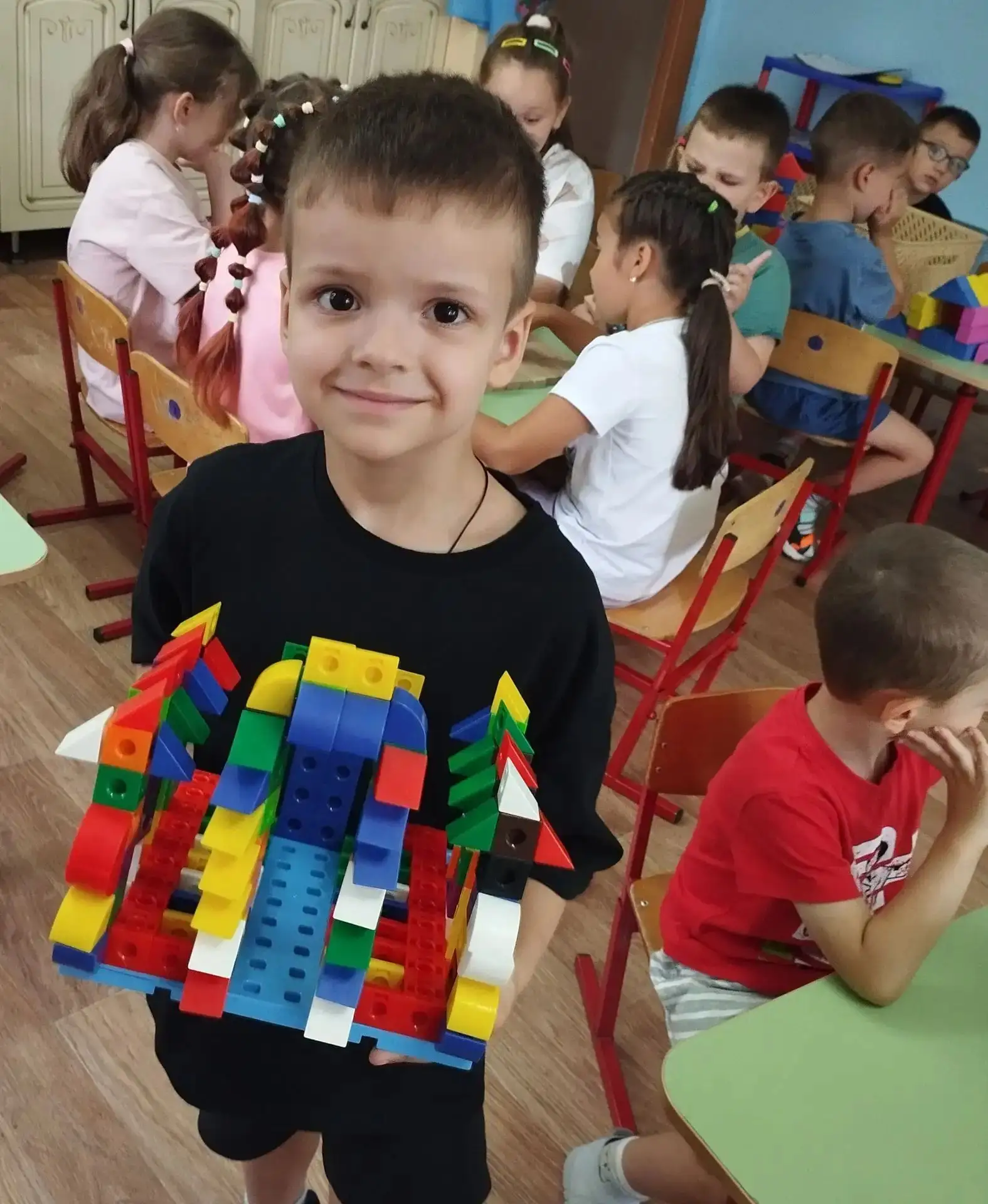 Сегодня ребята группы № 11 с головой окунулись в мир строительства и проектирования. 
В день архитек