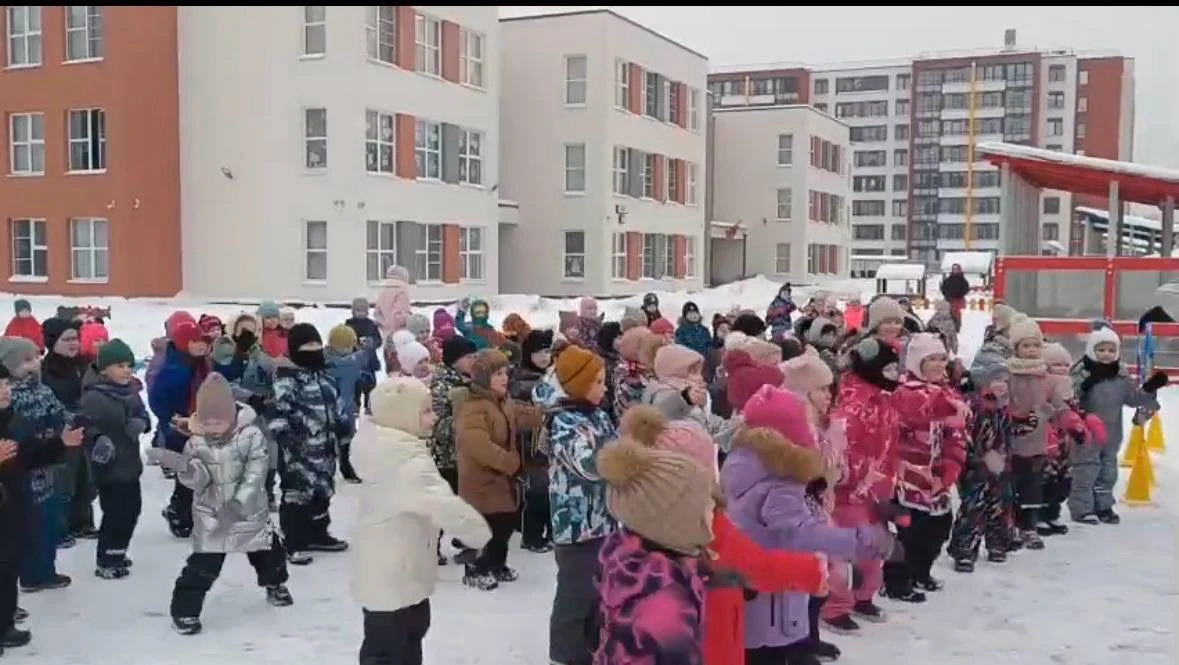 Фестиваль зимних видов спорта с большим успехом прошёл в нашем детском саду. ❄️  В этот день террито