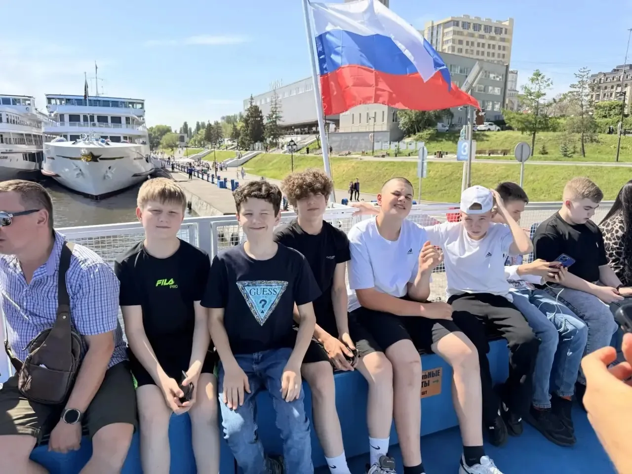 7А класс совершил увлекательную поездку в г. Саратов — крупный город на Волге с богатой культурной и