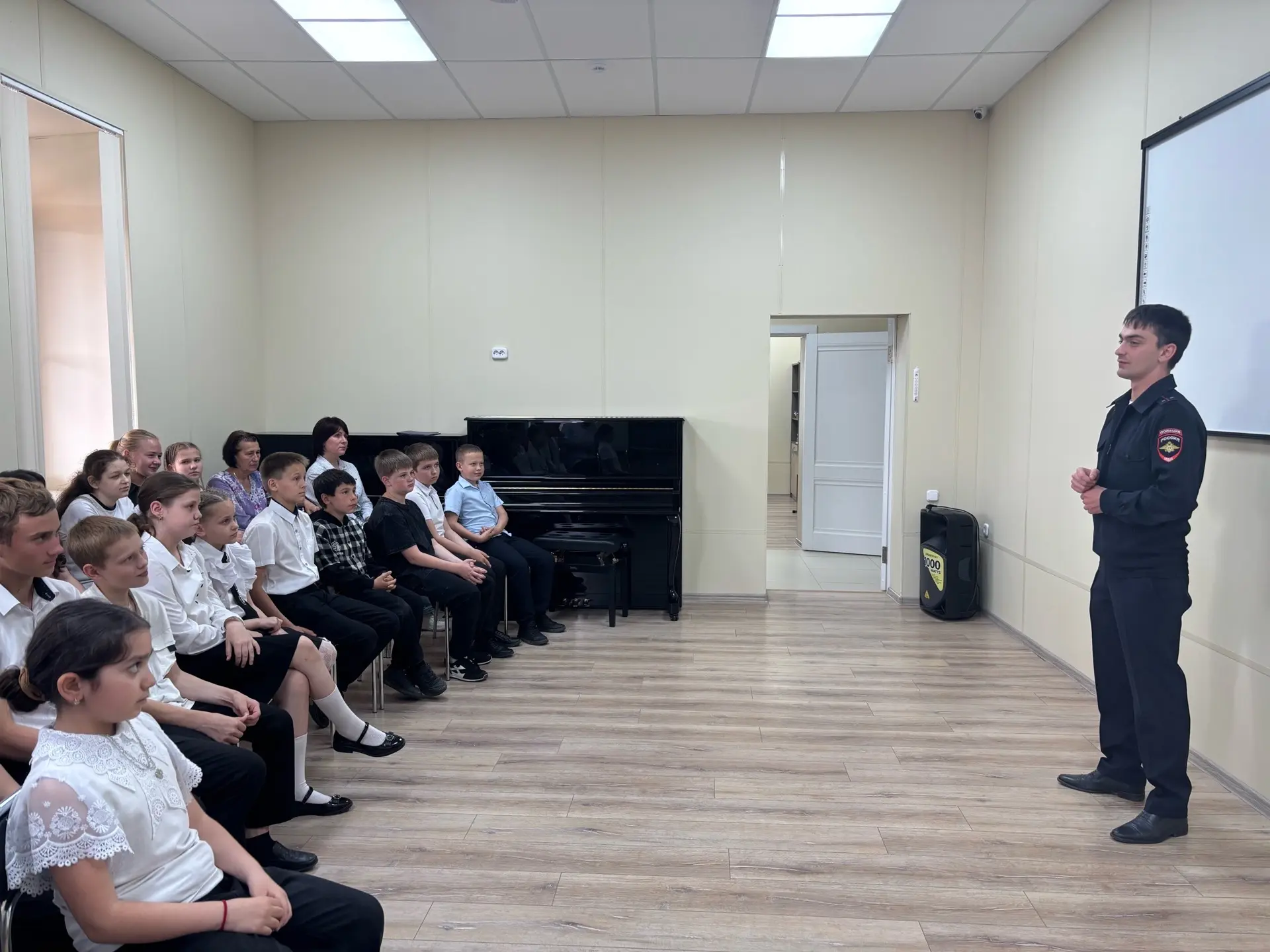 🚦В преддверии летних каникул с ребятами Дондуковской ДШИ встретился Государственный инспектор БДД О