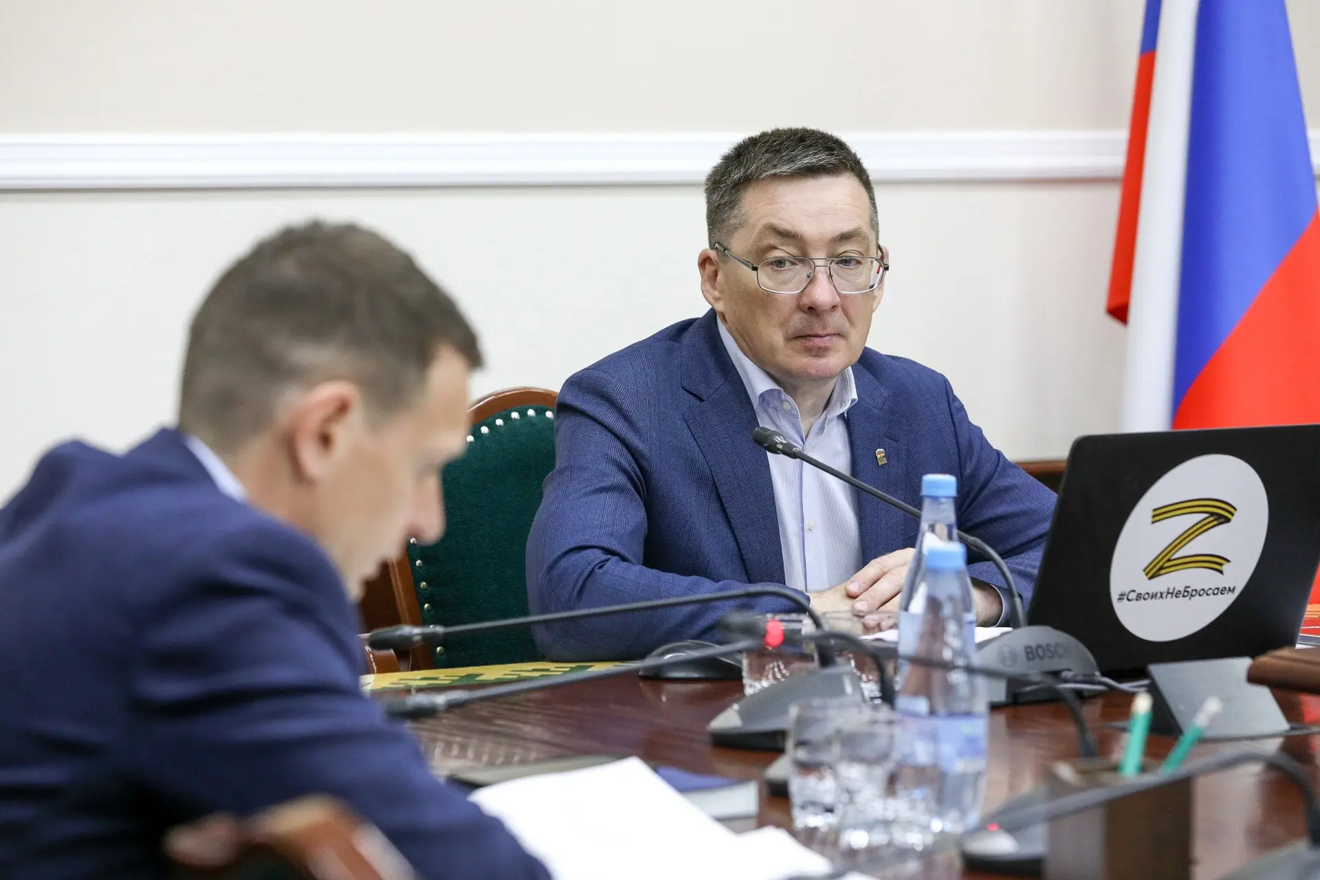 В НАО планируют принять новый закон о перераспределении полномочий между уровнями власти.

Соответст