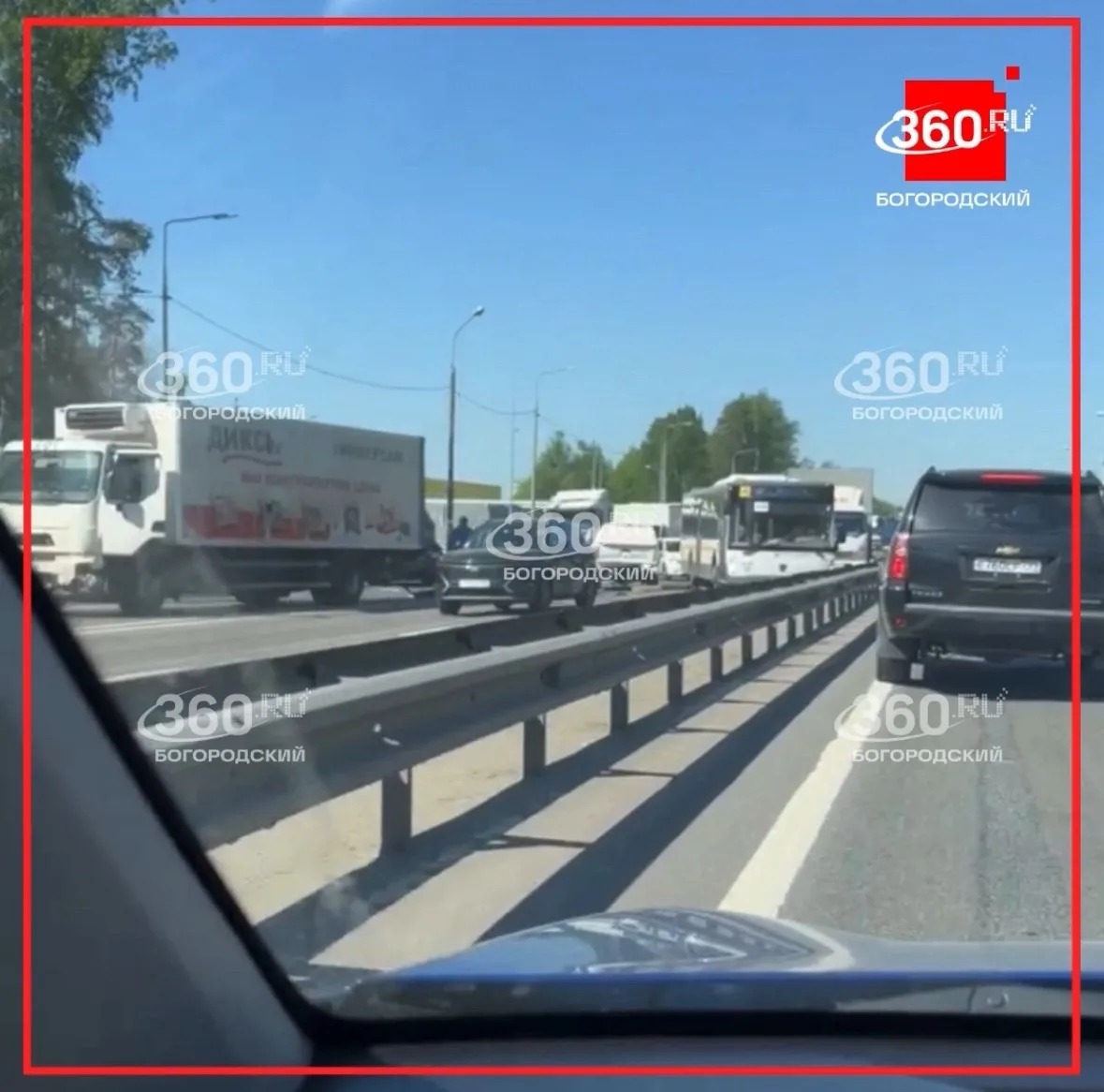 ДТП на повороте в поселок Зеленый❗️  ⚡️На месте работают экстренные службы. Информация о пострадавши