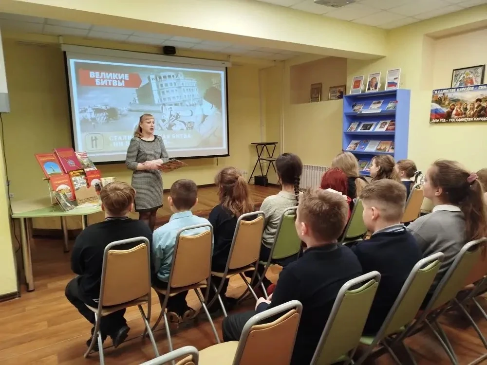 4 февраля ребята 5 " Б" класса вместе с классным руководителем  Василевич Т. Е. побывали в детской г
