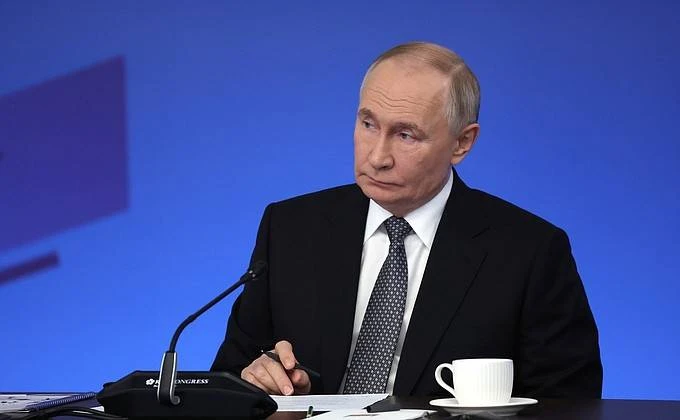«Ждали, ждали вас»: в Казань на встречу с лидерами АСЕАН прибыл Владимир Путин

Площадкой юбилейного