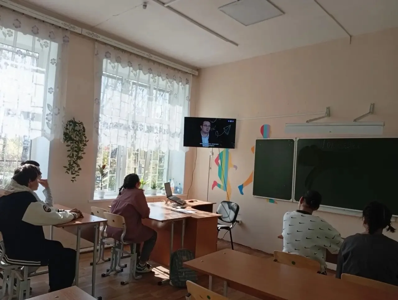 Сегодня в школе прошло Отраслевое занятие по курсу «Россия — мои горизонты» на тему «Ро...