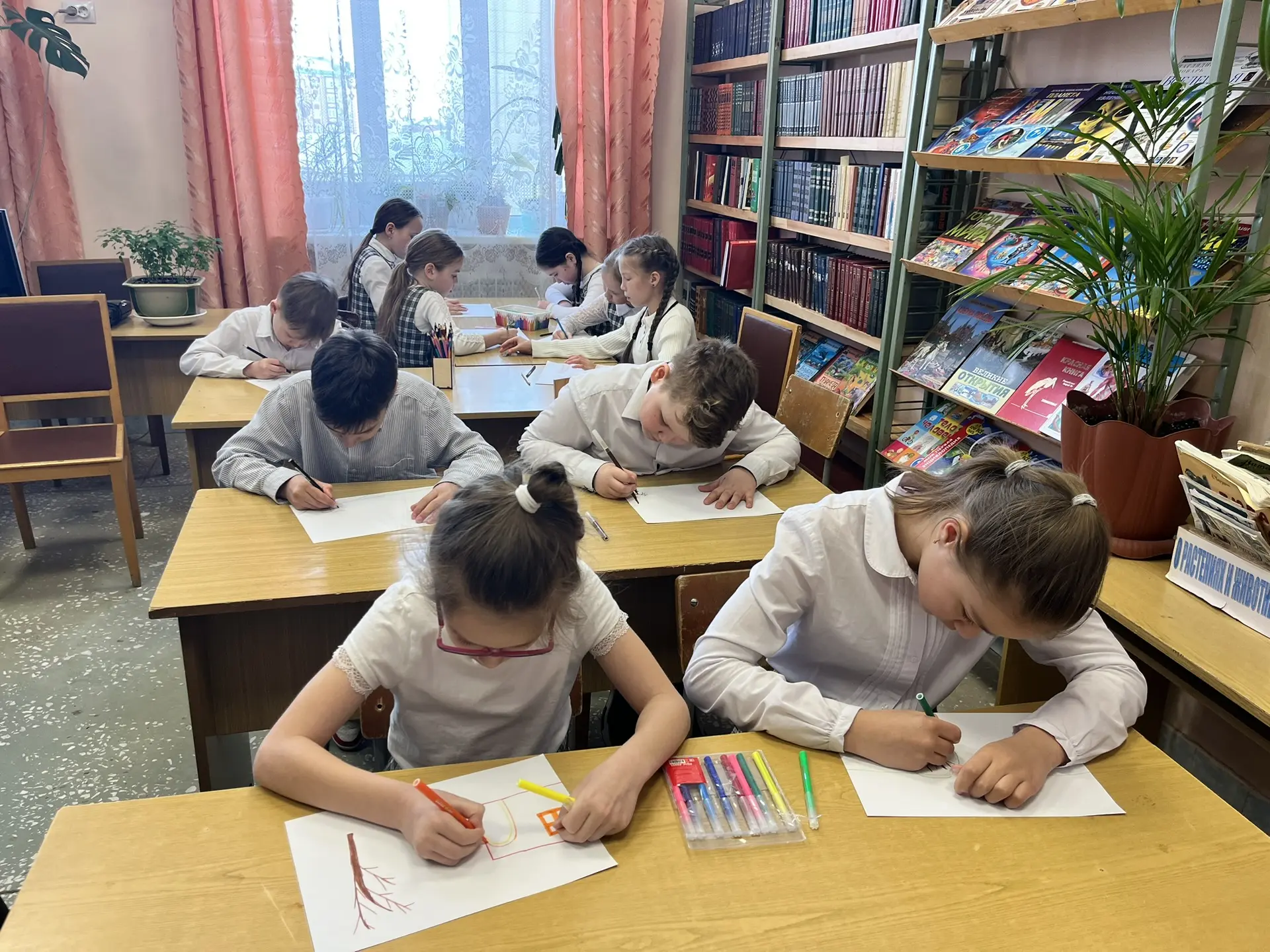 Волшебство рифмы: гимназисты погрузились в мир поэзии!  Сегодня, когда весь мир отмечает Всемирный д