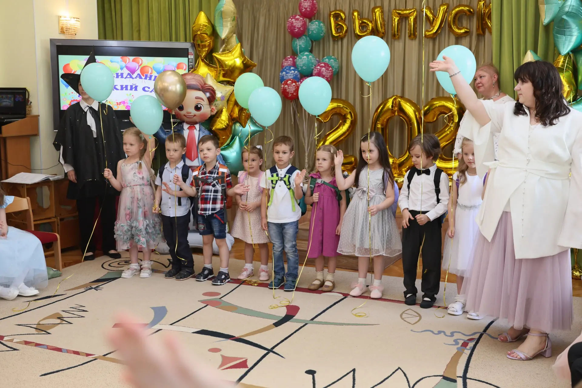 🎓 До свидания, “Лукоморье”  🌟 В нашем детском саду прошёл выпускной — тёплый, красивый и очень трога