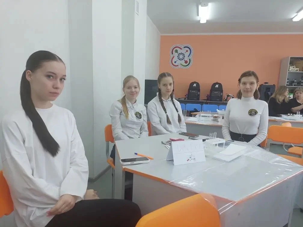 🧪⚗️ Битва химиков: наше серебро!  16 апреля на базе школы №1 прошёл интеллектуально-творческий конку