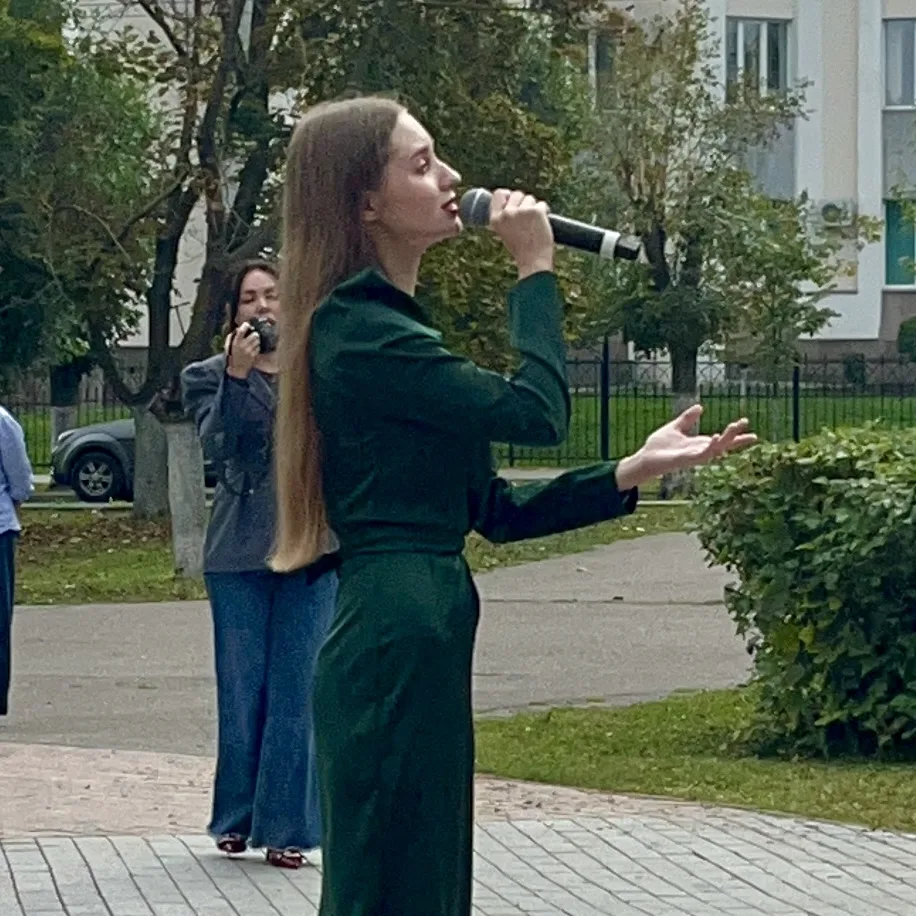 Солисты вокальной студии "Шанс" (преп. Салмова И.В.) в День солидарности в борьбе проти...