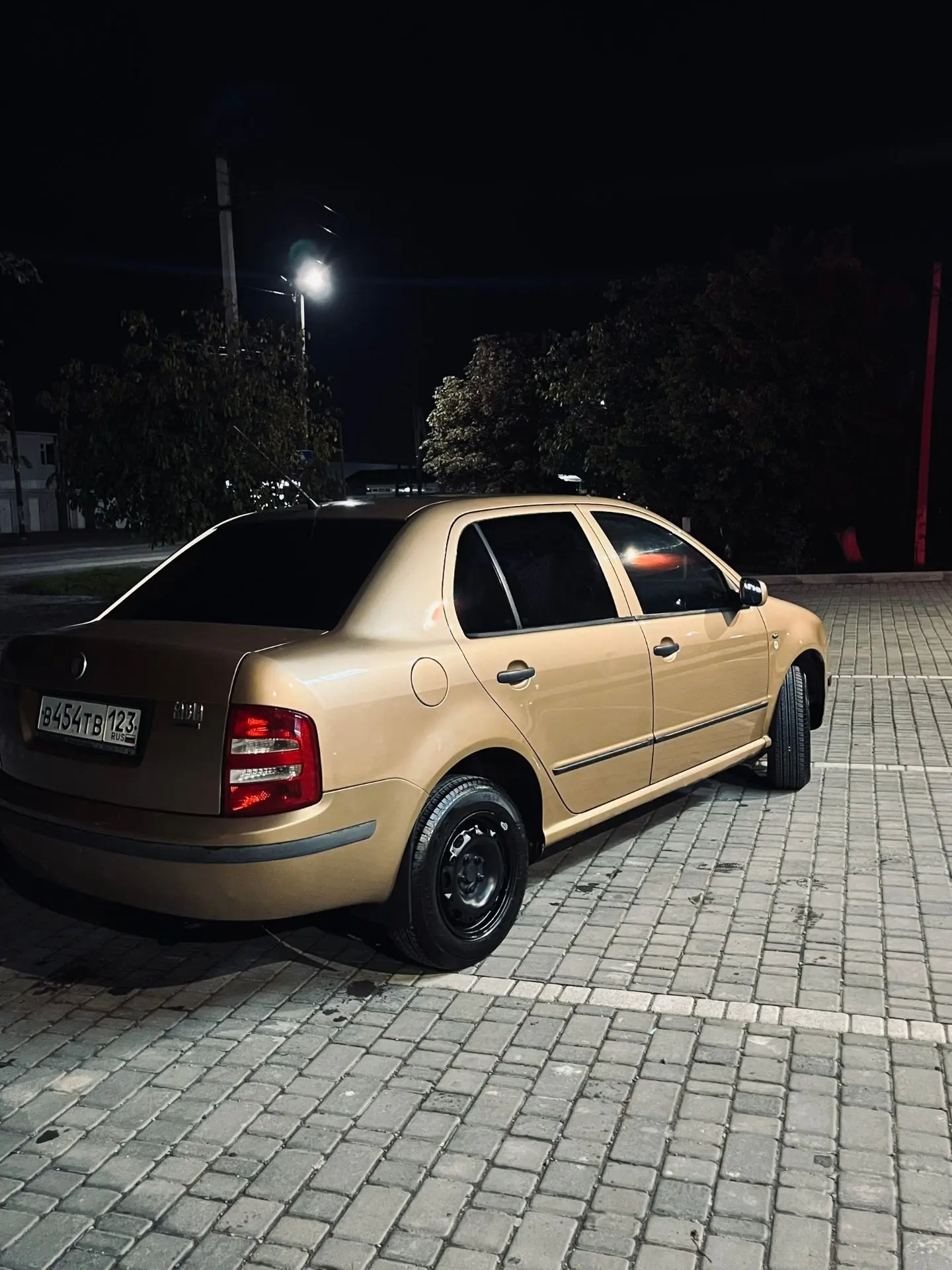 🚗Продается Семейная машина,
⚒обслужена полностью,коробка мотор,жидкости заменены,
на полном ходу,мо