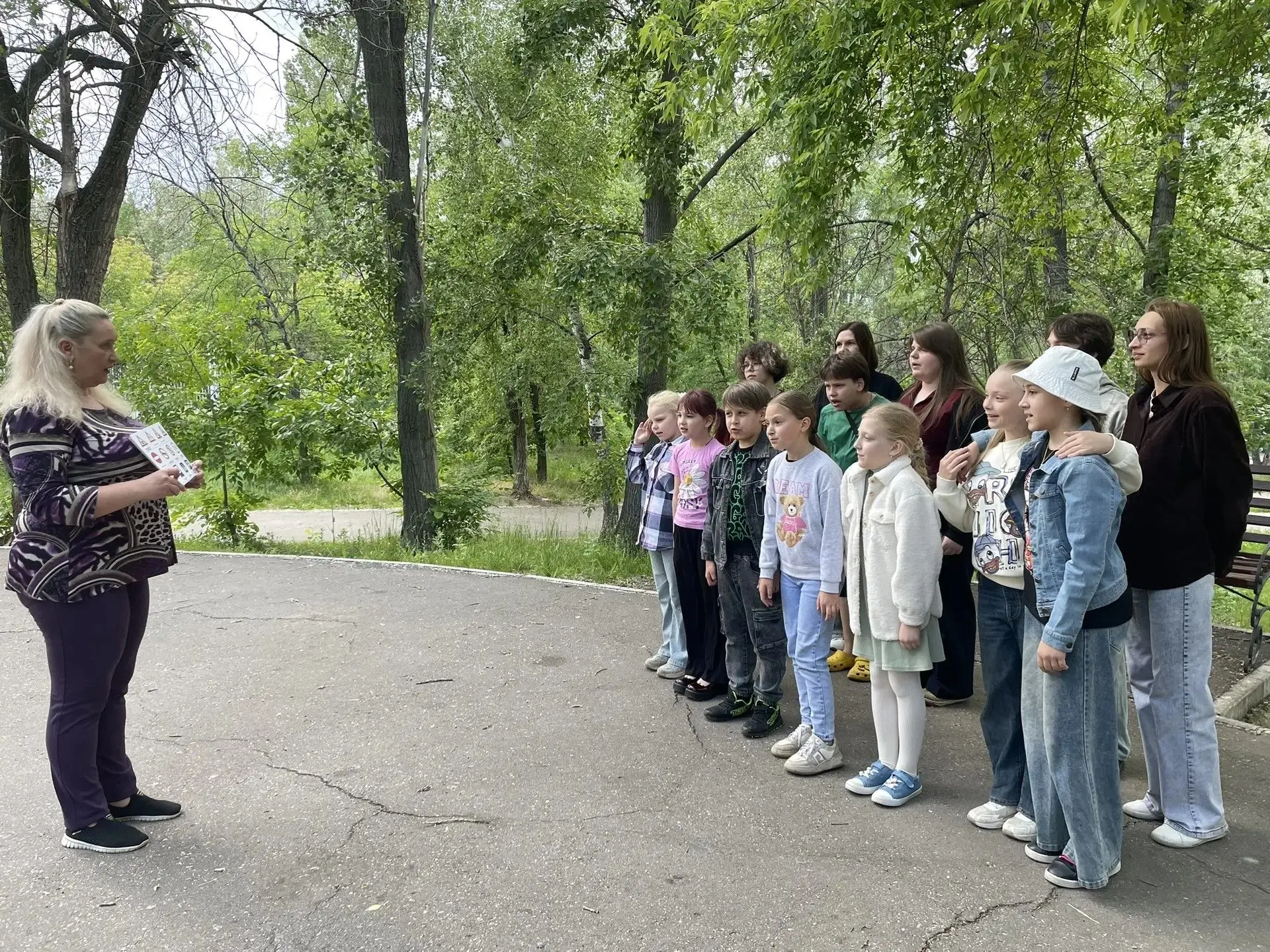 🚦 На площадке у Дома культуры химиков состоялась развлекательная программа для детей «...