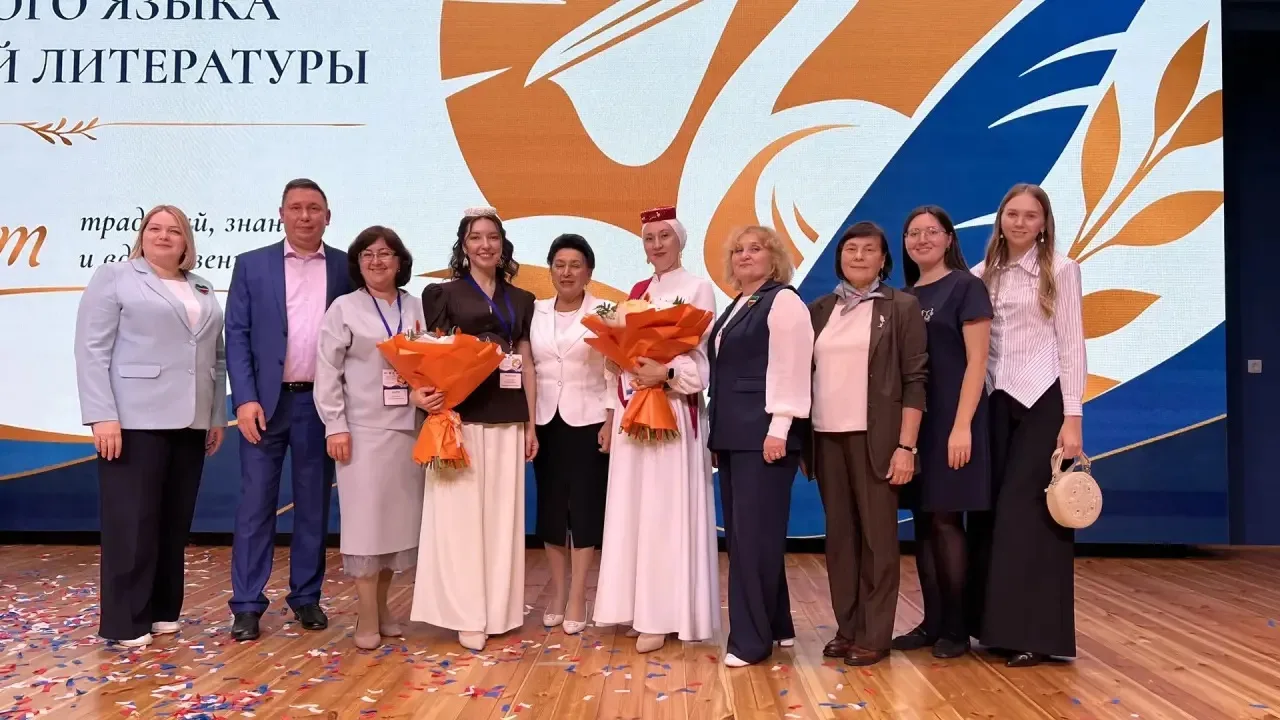 Учитель родного (татарского) языка и литературы лицея №11 Резида Зуфаровна и воспитател...