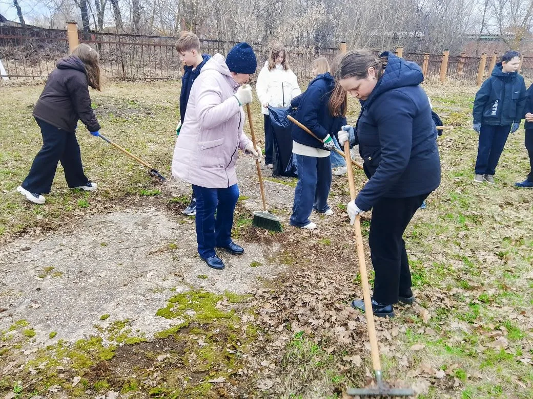 🍃 Сегодня в нашем лицее — субботник «Мы за чистоту» в рамках Всероссийской акции «Зеленая весна»! На