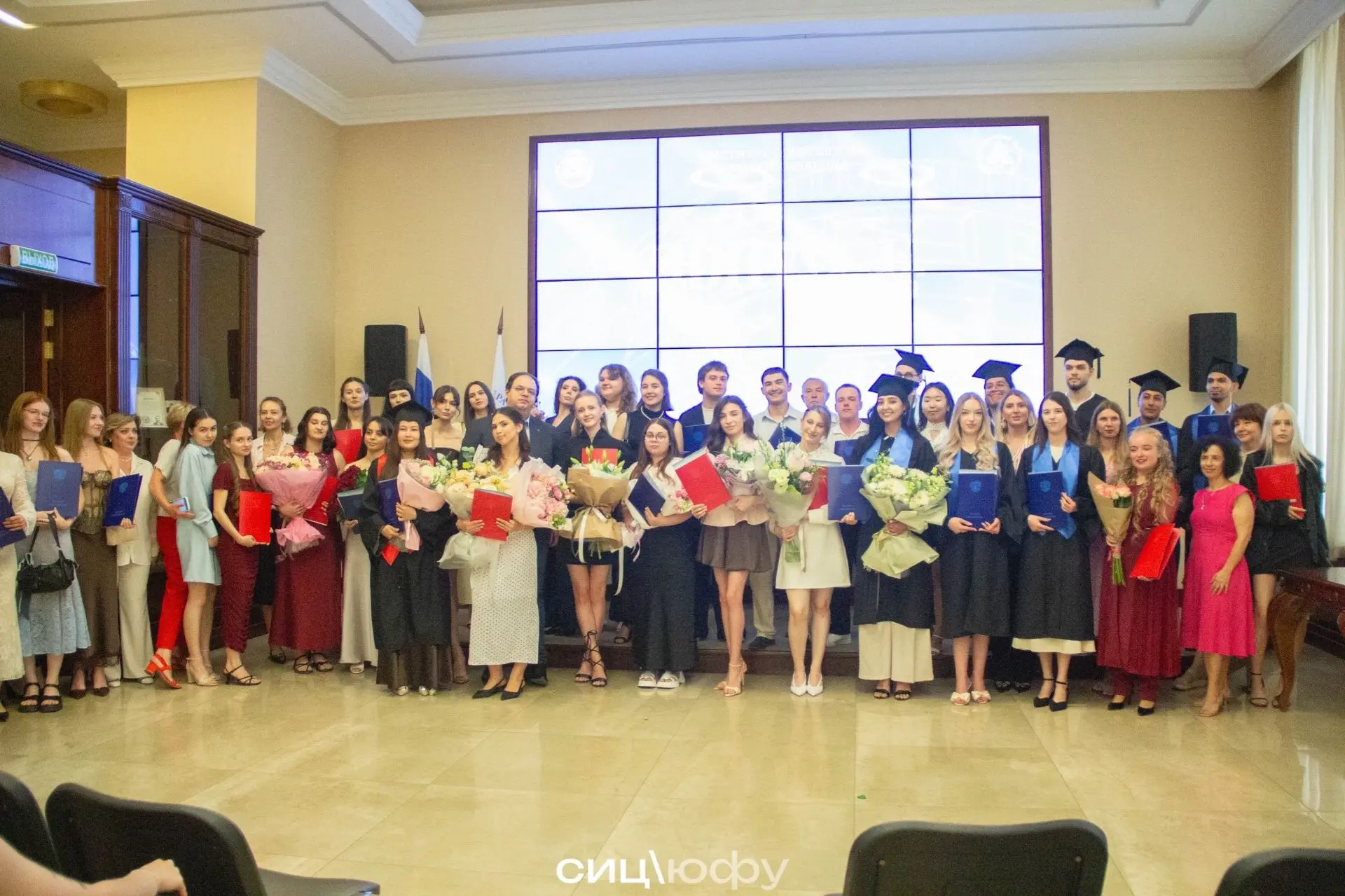 🎓✨ Выпуск-2026. Новая глава начинается сегодня!
В Институте социологии и регионоведения ЮФУ состоял