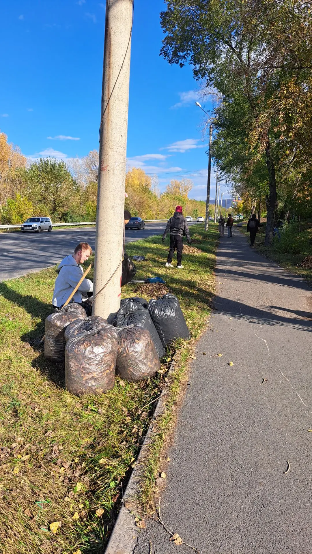 Большая уборка в районе 🧹!