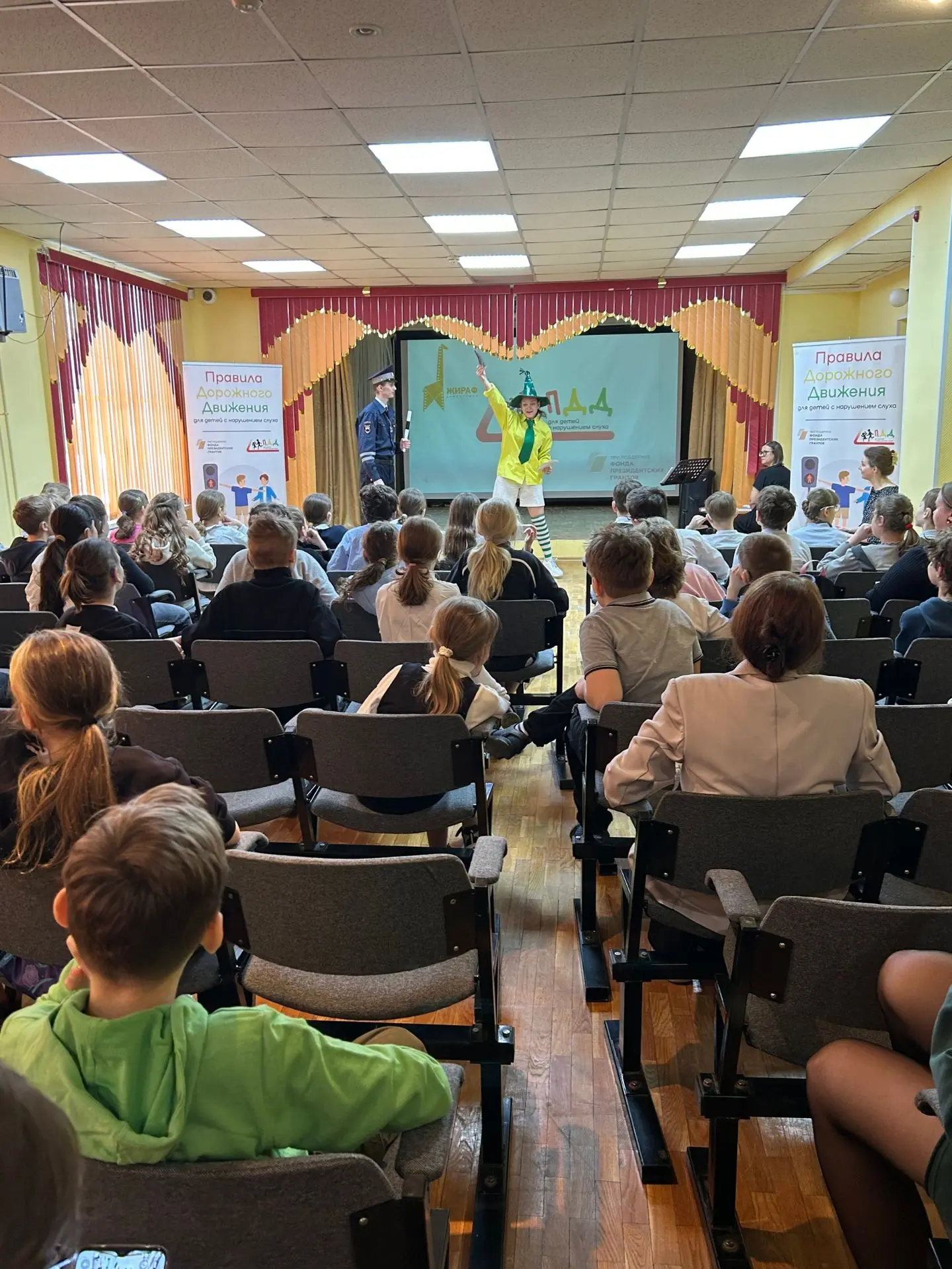 У нас в гостях побывали Дядя Стёпа и Незнайка (артисты «У театра» Захаров Иван и Напалк...
