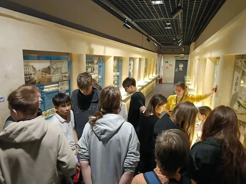 🚇✨ 9 апреля учащиеся 6 "А" класса, под руководством своего классного руководителя Ивановой Ларисы Вл