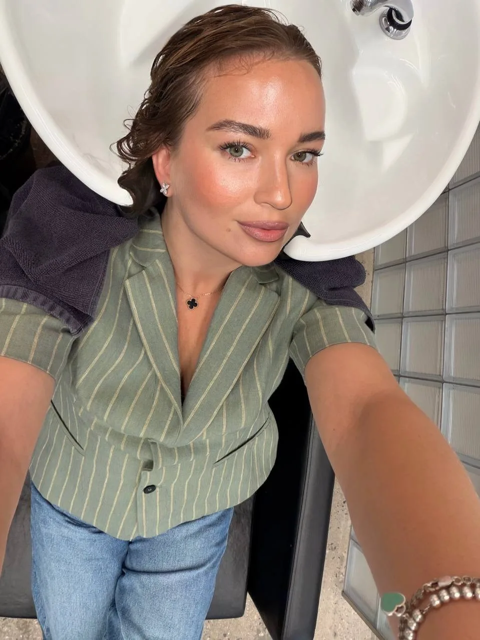 Hair day в любимой Культуре 🤍💇🏼‍♀️

Поддерживать качество волос мне всегда помогают различные ухо